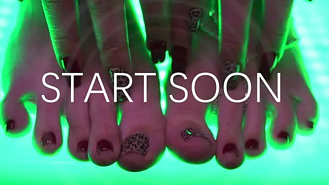 LolaLemona online show from March 29, 11:10 am