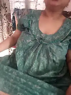 cuteyqueen online show from March 3, 5:57 am