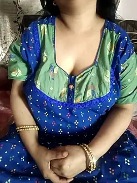 cuteyqueen online show from March 9, 6:28 am