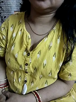 cuteyqueen online show from April 9, 3:17 am