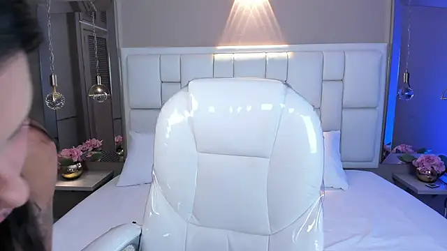 JessyEvans online show from November 6, 7:37 pm