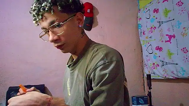 mateodeamjo online show from July 6, 1:57 am