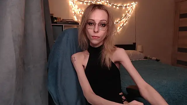 amber quell here online show from March 1, 2:13 pm