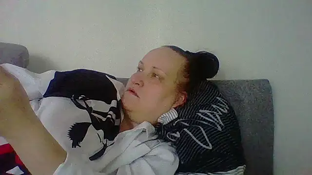  squirty cum lady  online show from November 23, 6:57 am