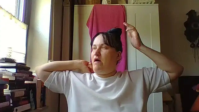  squirty cum lady  online show from June 18, 8:25 am