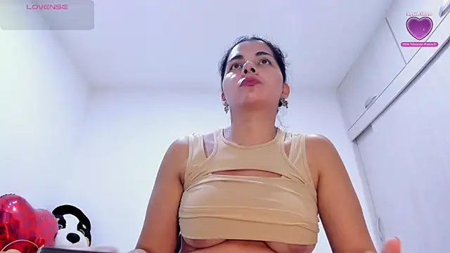 Amelia Debora Antonella online show from May 28, 1:41 pm