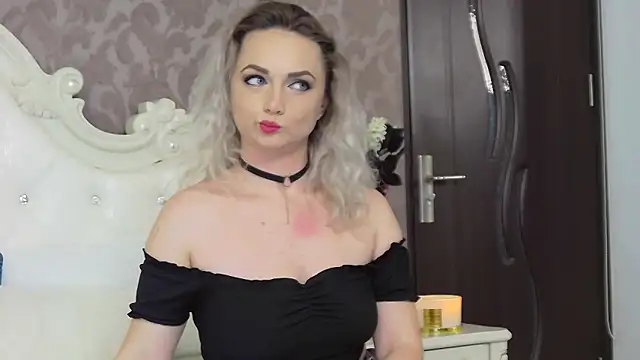 EllianaReese online show from February 12, 5:37 am