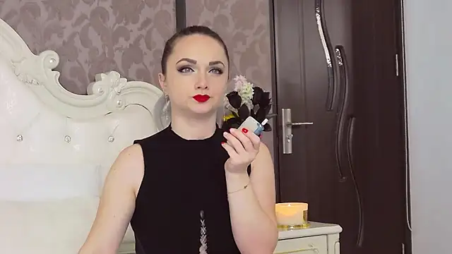 EllianaReese online show from March 4, 3:11 am