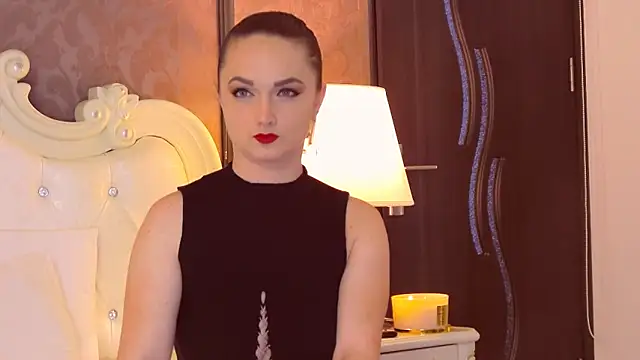 EllianaReese online show from March 23, 6:47 am