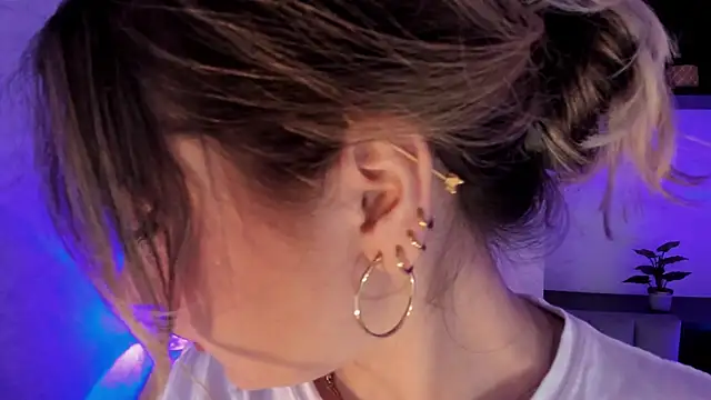 Snapshot of SamantaBone chatting on January 21, 12:36 am SamantaBone online show from January 21, 12:36 am