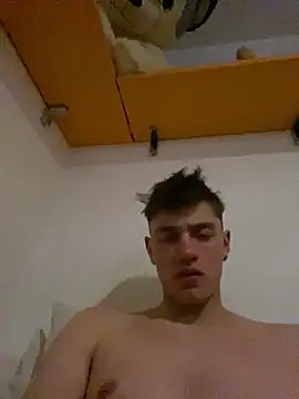 Snapshot of Gibboto chatting on February 28, 11:39 pm Gibboto online show from February 28, 11:39 pm