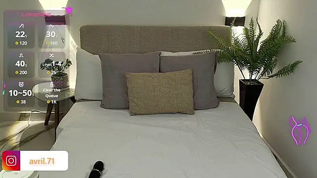 Snapshot of abril_71 chatting on January 10, 7:43 am abril 71 online show from January 10, 7:43 am