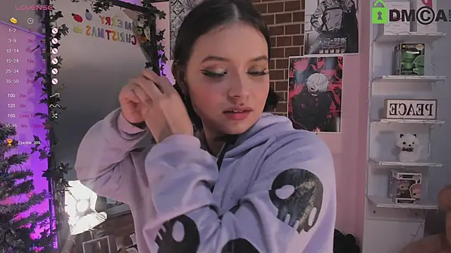 Snapshot of sensualkattt chatting on January 7, 6:14 pm sensualkattt online show from January 7, 6:14 pm