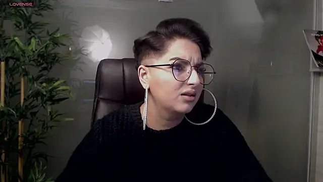 BustyAllyy online show from February 1, 9:29 pm