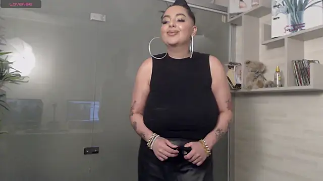 BustyAllyy online show from March 2, 8:18 pm