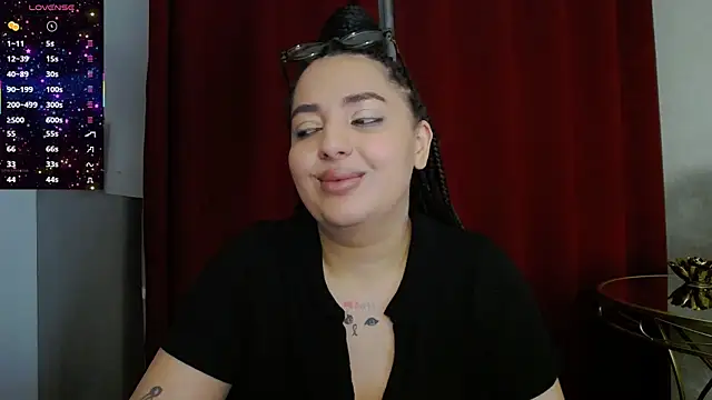 BustyAllyy online show from October 19, 5:02 pm