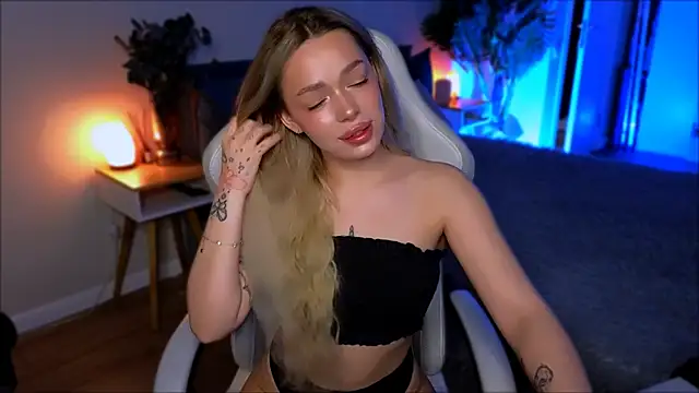 Lily Yin online show from February 20, 5:48 am