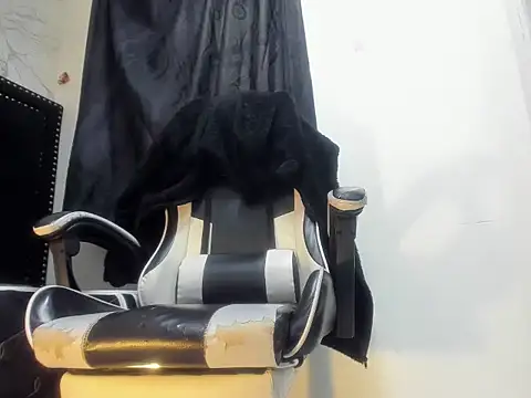 DaianaLutz online show from December 16, 9:09 pm