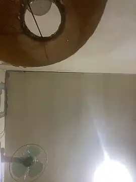 Snapshot of baruel-10 chatting on February 7, 1:25 am baruel-10 online show from February 7, 1:25 am