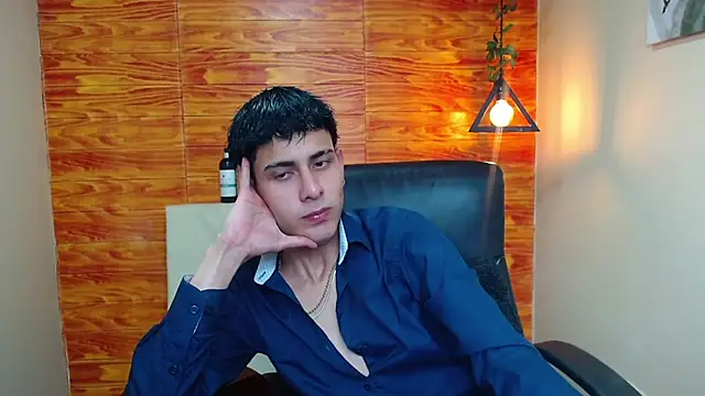 Snapshot of Bastiaan_28 chatting on January 9, 4:08 am Bastiaan 28 online show from January 9, 4:08 am