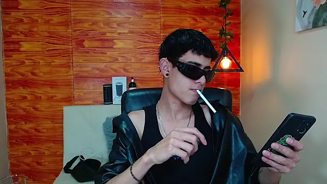 Snapshot of Bastiaan_28 chatting on January 17, 1:15 am Bastiaan 28 online show from January 17, 1:15 am