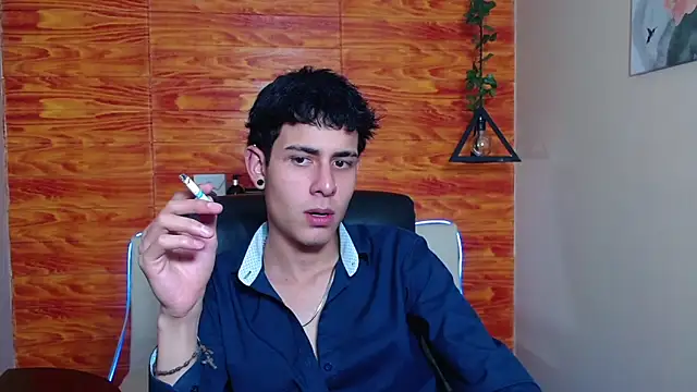 Snapshot of Bastiaan_28 chatting on January 19, 7:25 am Bastiaan 28 online show from January 19, 7:25 am