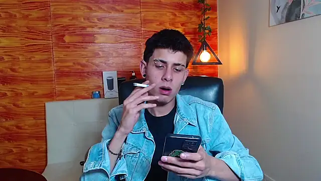 Snapshot of Bastiaan_28 chatting on February 1, 6:10 am Bastiaan 28 online show from February 1, 6:10 am