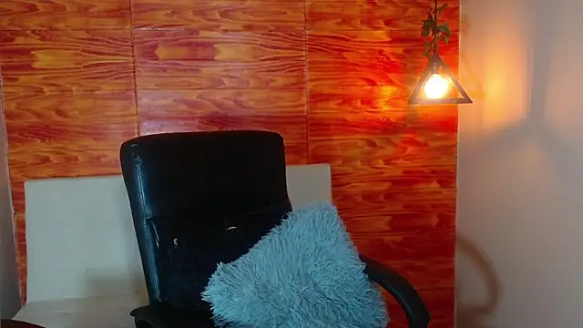 Snapshot of Bastiaan_28 chatting on March 2, 5:14 pm Bastiaan 28 online show from March 2, 5:14 pm