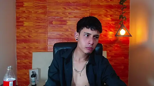 Snapshot of Bastiaan_28 chatting on March 14, 5:38 am Bastiaan 28 online show from March 14, 5:38 am