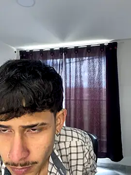 Snapshot of Bastiaan_28 chatting on October 5, 4:49 pm Bastiaan 28 online show from October 5, 4:49 pm