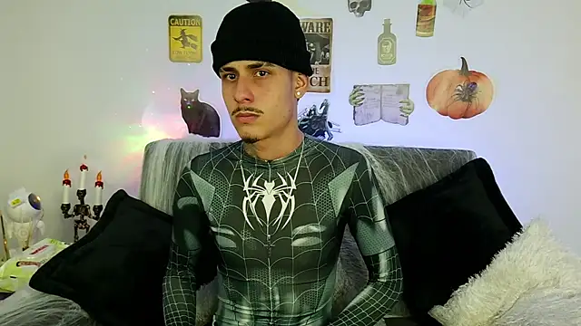 Snapshot of Bastiaan_28 chatting on October 18, 3:31 am Bastiaan 28 online show from October 18, 3:31 am