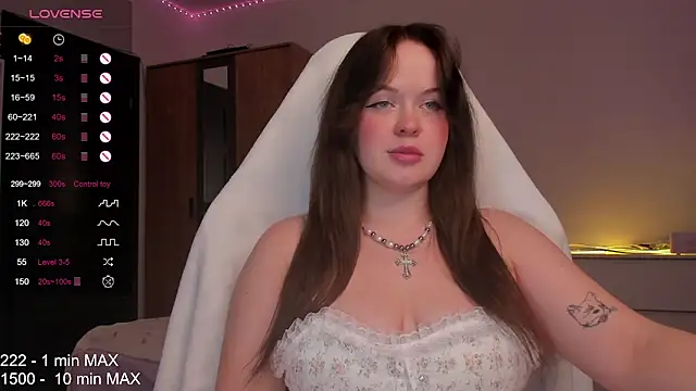 HANNA MONTANAS online show from November 29, 7:06 pm