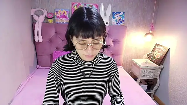 Snapshot of charlottemoonxz chatting on February 1, 7:12 pm charlottemoonxz online show from February 1, 7:12 pm