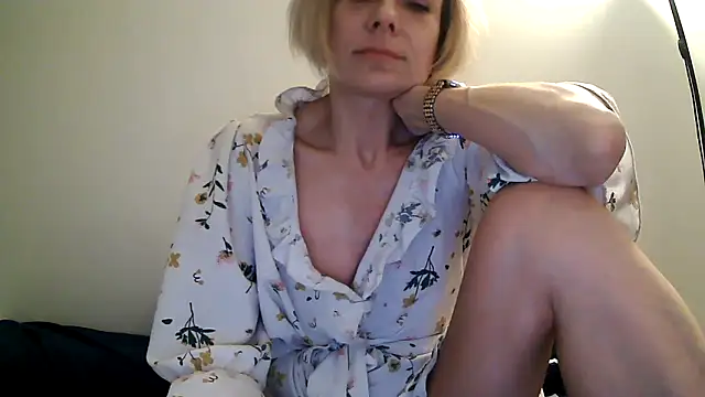 Snapshot of anechka1 chatting on February 26, 11:48 pm anechka1 online show from February 26, 11:48 pm