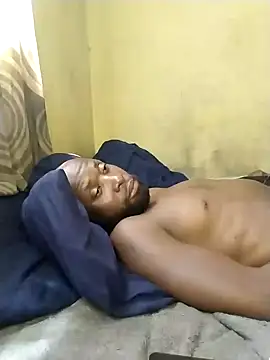 Snapshot of Stallion100 chatting on December 24, 9:28 am Stallion100 online show from December 24, 9:28 am