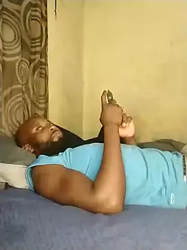 Snapshot of Stallion100 chatting on January 27, 11:43 pm Stallion100 online show from January 27, 11:43 pm