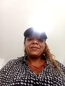 Snapshot of Surreyaa chatting on December 11, 4:20 pm Surreyaa online show from December 11, 4:20 pm