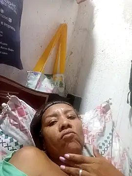 Snapshot of Surreyaa chatting on November 29, 1:41 am Surreyaa online show from November 29, 1:41 am