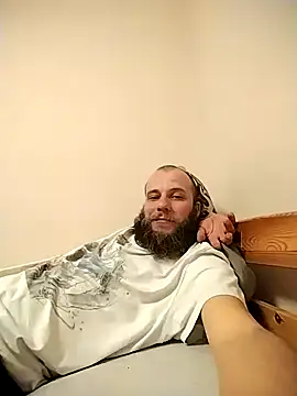 Snapshot of AbukLoko chatting on March 2, 8:40 pm AbukLoko online show from March 2, 8:40 pm