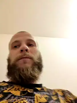 Snapshot of AbukLoko chatting on October 27, 12:47 am AbukLoko online show from October 27, 12:47 am