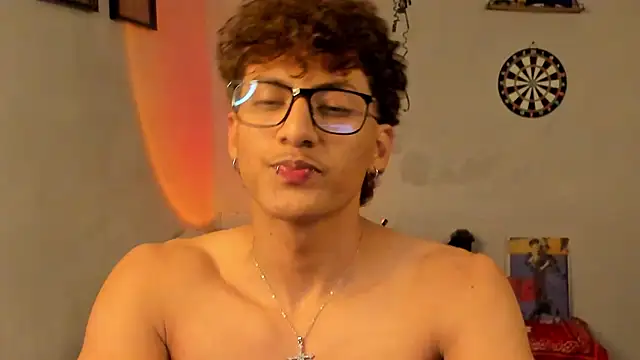 Snapshot of Ivano_joness chatting on January 27, 6:09 am Ivano joness online show from January 27, 6:09 am