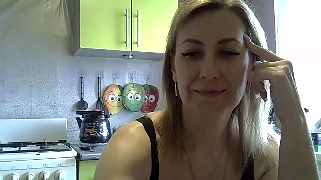 Snapshot of AshleyXHoney chatting on March 19, 10:44 am AshleyXHoney online show from March 19, 10:44 am