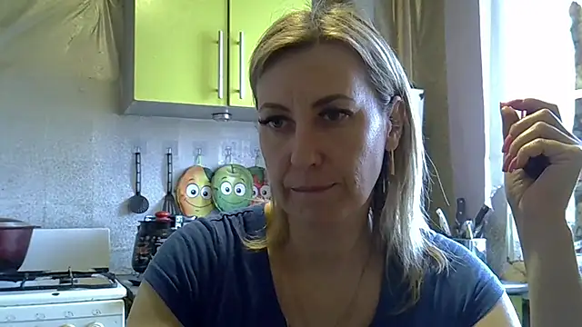 Snapshot of AshleyXHoney chatting on March 20, 10:32 am AshleyXHoney online show from March 20, 10:32 am