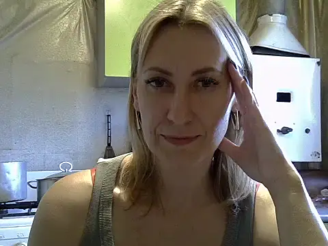 Snapshot of AshleyXHoney chatting on September 23, 11:46 am AshleyXHoney online show from September 23, 11:46 am