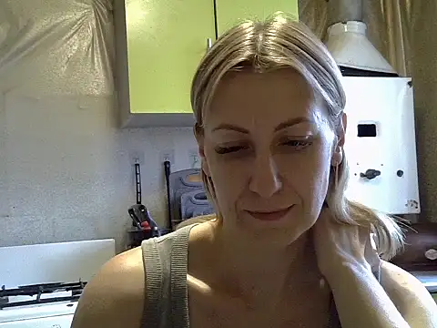 Snapshot of AshleyXHoney chatting on September 24, 6:06 am AshleyXHoney online show from September 24, 6:06 am