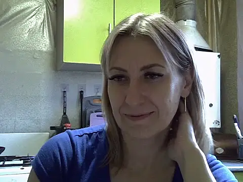 Snapshot of AshleyXHoney chatting on September 29, 11:04 am AshleyXHoney online show from September 29, 11:04 am