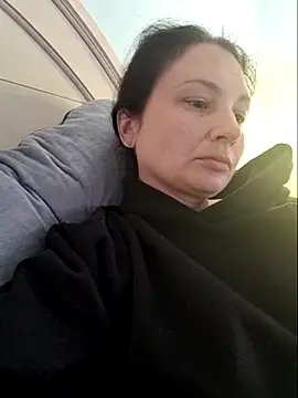 MilfyMrsRobinson online show from March 7, 12:12 pm