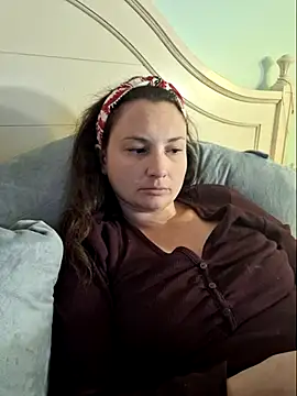 MilfyMrsRobinson online show from March 7, 9:48 pm