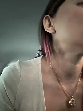 Snapshot of MooonReal chatting on December 3, 4:36 am MooonReal online show from December 3, 4:36 am