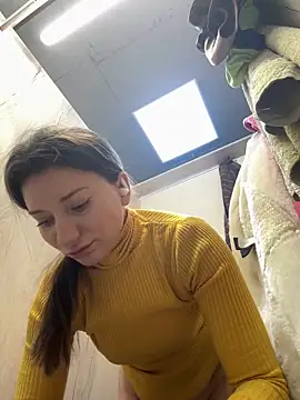 Snapshot of MooonReal chatting on December 20, 3:36 am MooonReal online show from December 20, 3:36 am